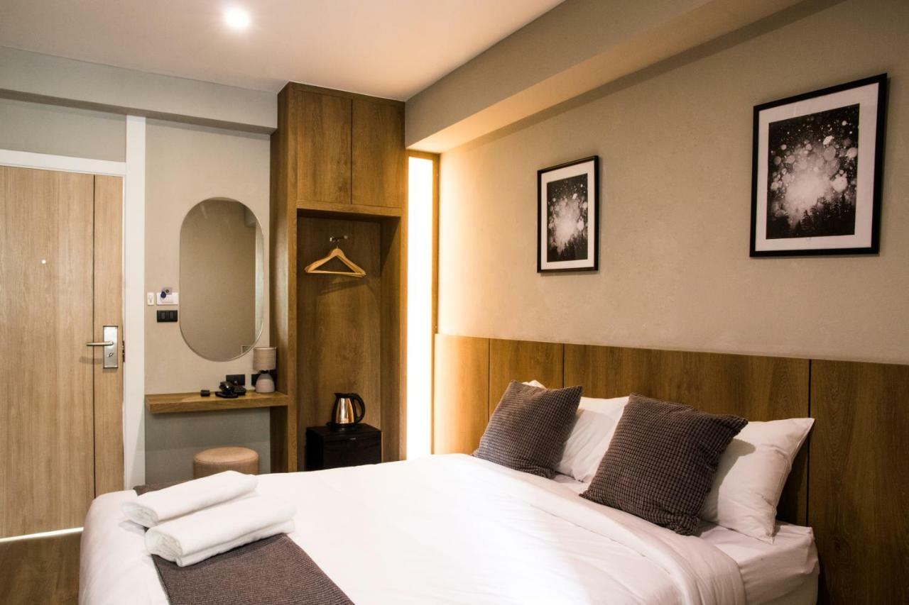B Stay Hotel Bangkok Exterior photo